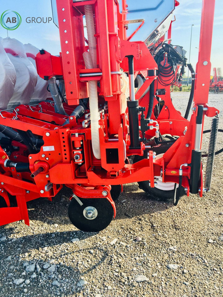 Täppiskülvimasin Ozdoken VPKT-DG8 eight-row pneumatic precision seeder with depth fertilization: pilt 6 Täppiskülvimasin Ozdoken VPKT-DG8 eight-row pneumatic precision seeder with depth fertilization: pilt 6