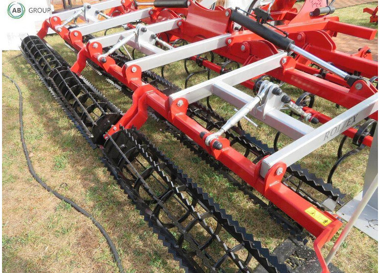 ROL-EX agregat uprawowy hydraulicznie składany 4.2 m - Kultivaator: pilt 1 ROL-EX agregat uprawowy hydraulicznie składany 4.2 m - Kultivaator: pilt 1