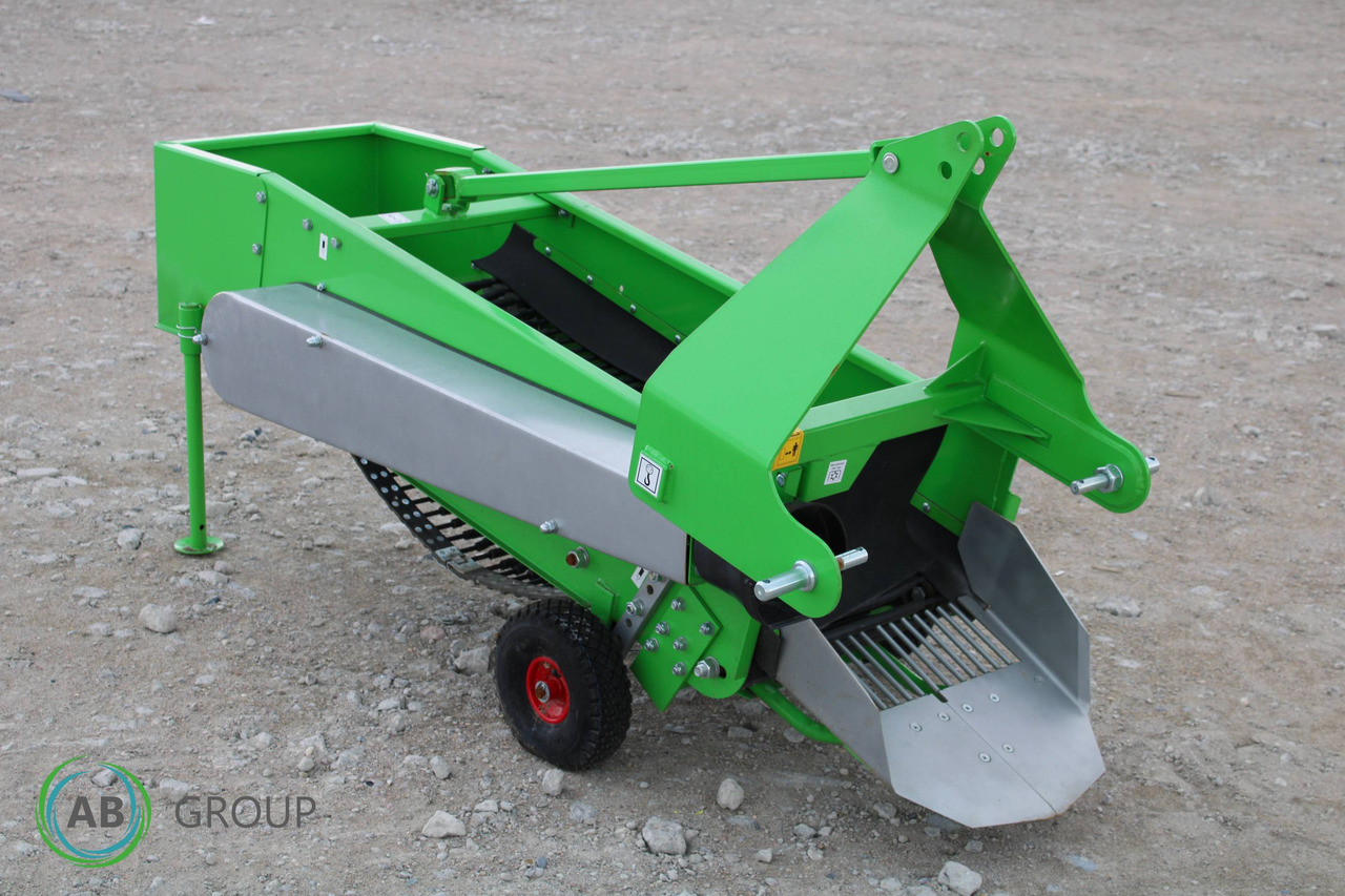 Single-row conveyor potato digger Bomet Upus Z656 - Kartulivõtumasin: pilt 1 Single-row conveyor potato digger Bomet Upus Z656 - Kartulivõtumasin: pilt 1