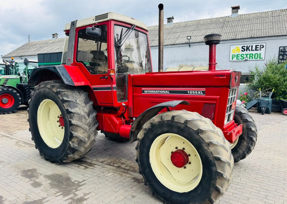 Case IH 1255 XL - Traktor: pilt 5 Case IH 1255 XL - Traktor: pilt 5
