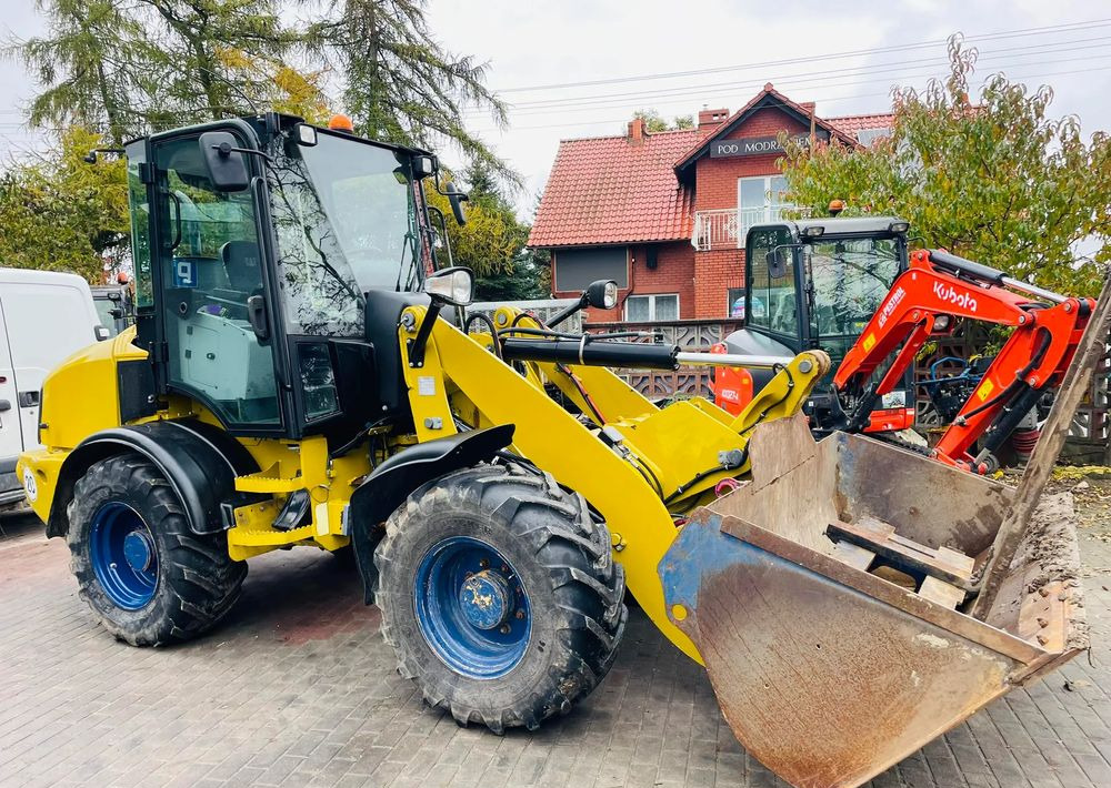 Caterpillar 908H - Rataslaadur: pilt 3 Caterpillar 908H - Rataslaadur: pilt 3