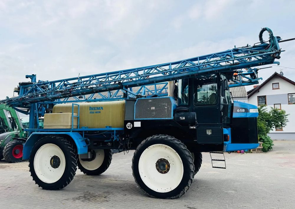 Challenger ROGATOR 618 - Iseliikuv pihusti: pilt 2 Challenger ROGATOR 618 - Iseliikuv pihusti: pilt 2