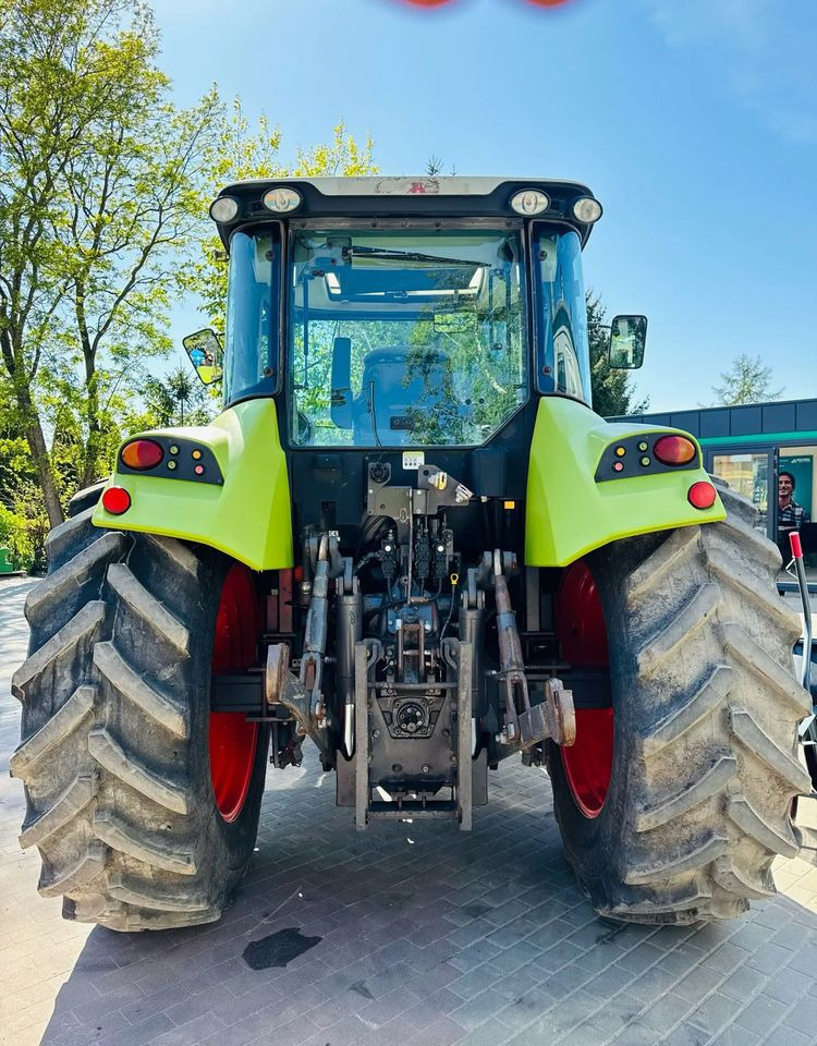 Claas Arion 410 - Traktor: pilt 3 Claas Arion 410 - Traktor: pilt 3