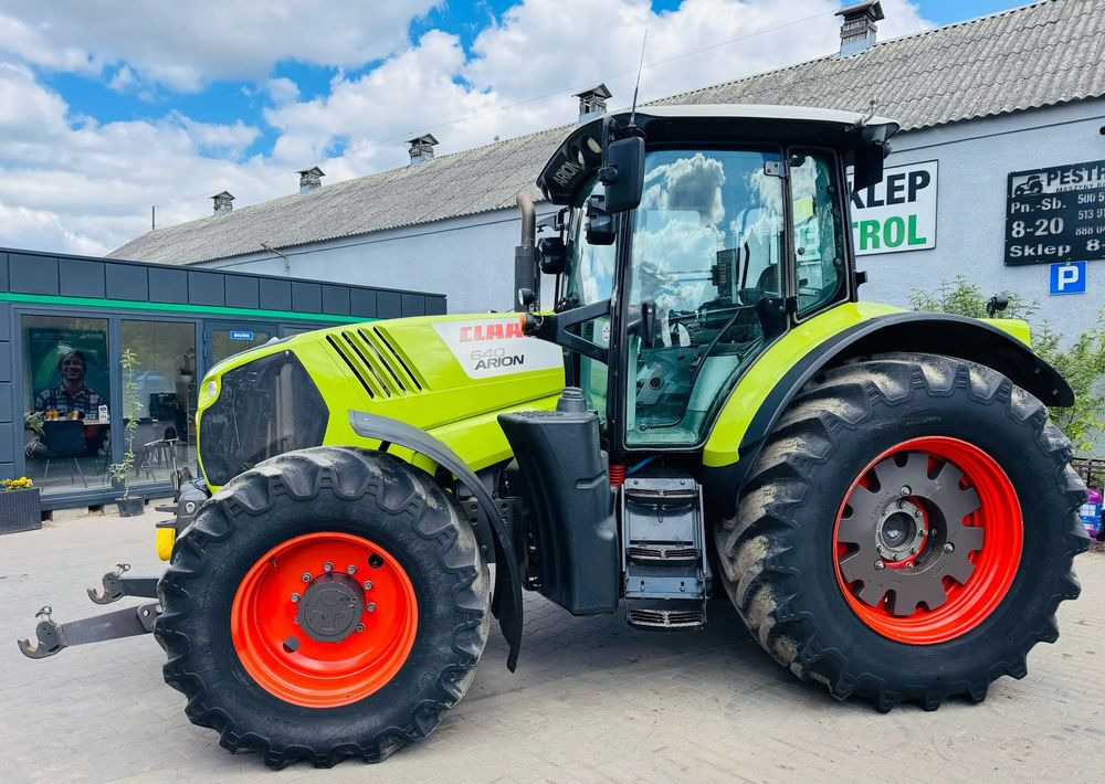 Claas Arion 650 - Traktor: pilt 2 Claas Arion 650 - Traktor: pilt 2