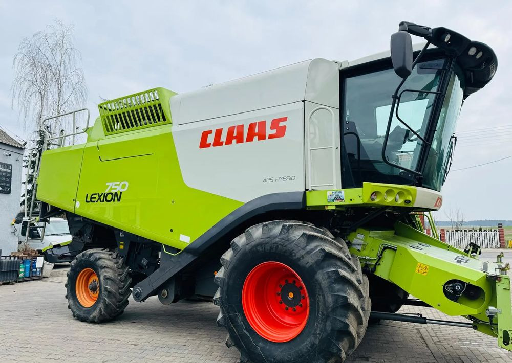 Claas LEXION 750 APS HYBRID - Kombain: pilt 2 Claas LEXION 750 APS HYBRID - Kombain: pilt 2