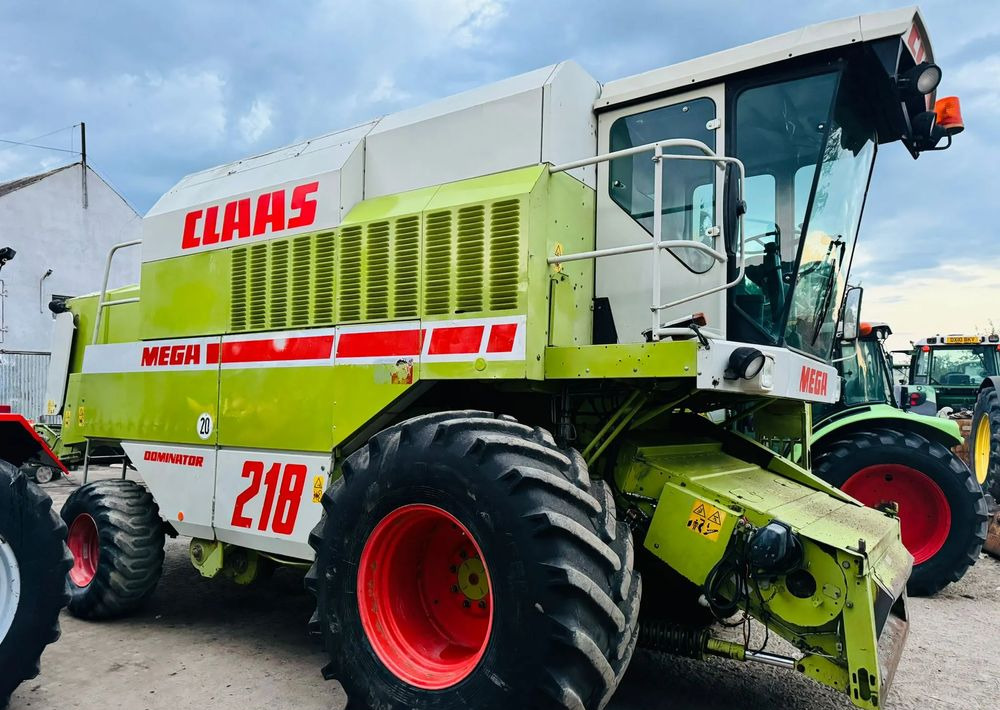 Claas MEGA 218 - Kombain: pilt 1 Claas MEGA 218 - Kombain: pilt 1