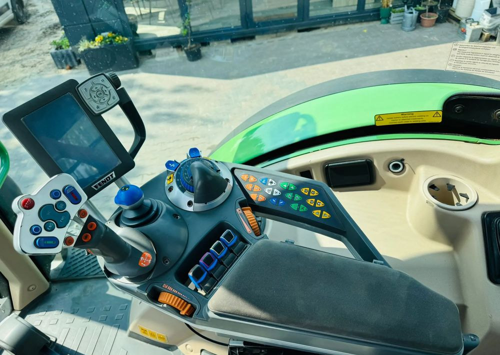 Traktor Fendt 724: pilt 14