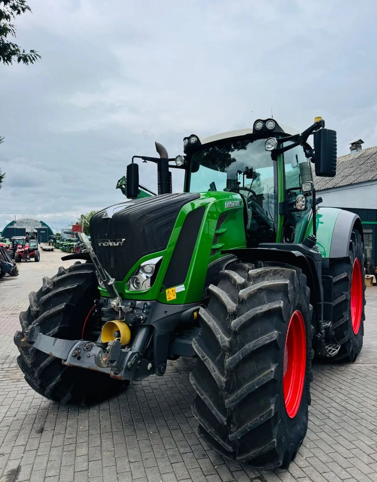 Fendt 828 Vario Profi Plus - Traktor: pilt 1 Fendt 828 Vario Profi Plus - Traktor: pilt 1