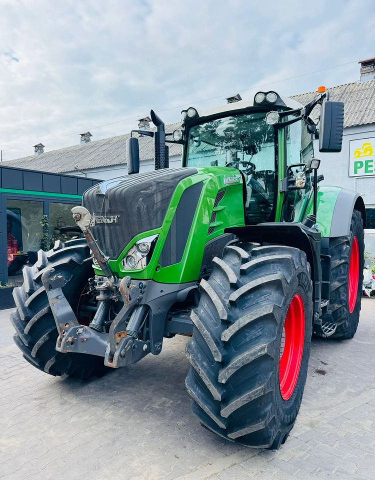 Fendt 828 Vario profi PLUS - Traktor: pilt 3 Fendt 828 Vario profi PLUS - Traktor: pilt 3