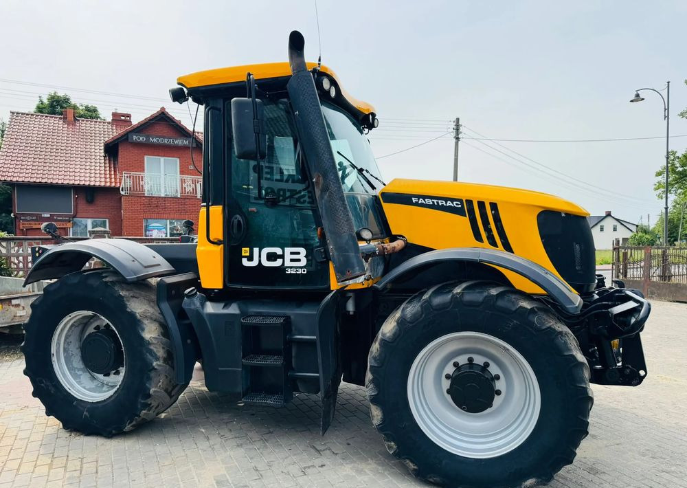 JCB FASTRAC 3230 - Traktor: pilt 2 JCB FASTRAC 3230 - Traktor: pilt 2