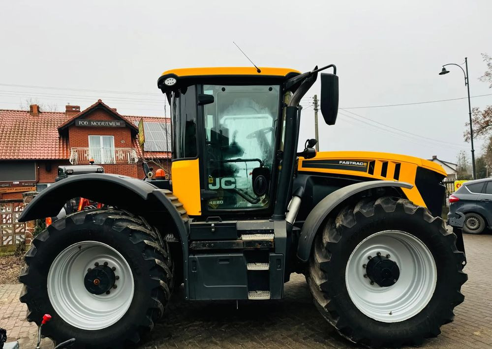 JCB FASTRAC 4220 - Traktor: pilt 5 JCB FASTRAC 4220 - Traktor: pilt 5