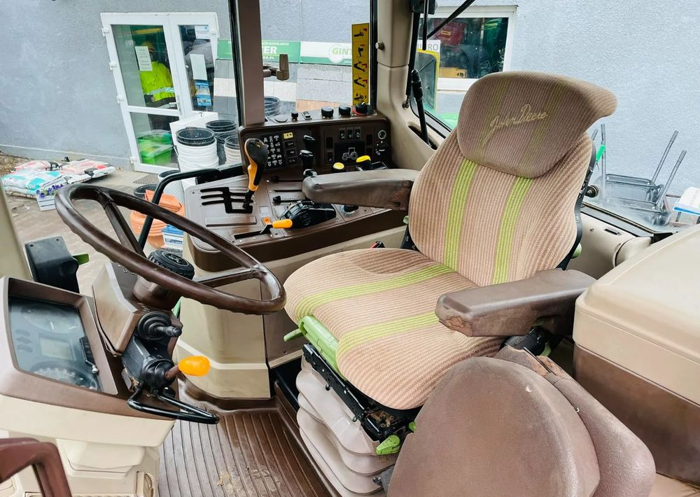 John Deere 6920 - Traktor: pilt 2 John Deere 6920 - Traktor: pilt 2