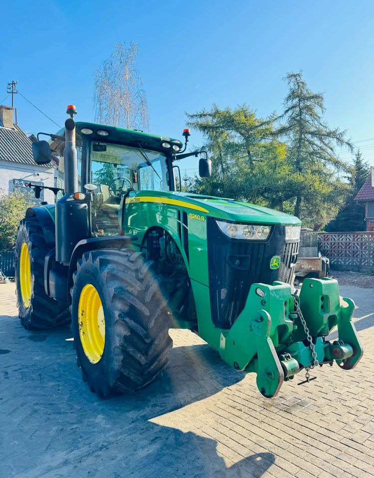 John Deere 8260R - Traktor: pilt 3 John Deere 8260R - Traktor: pilt 3