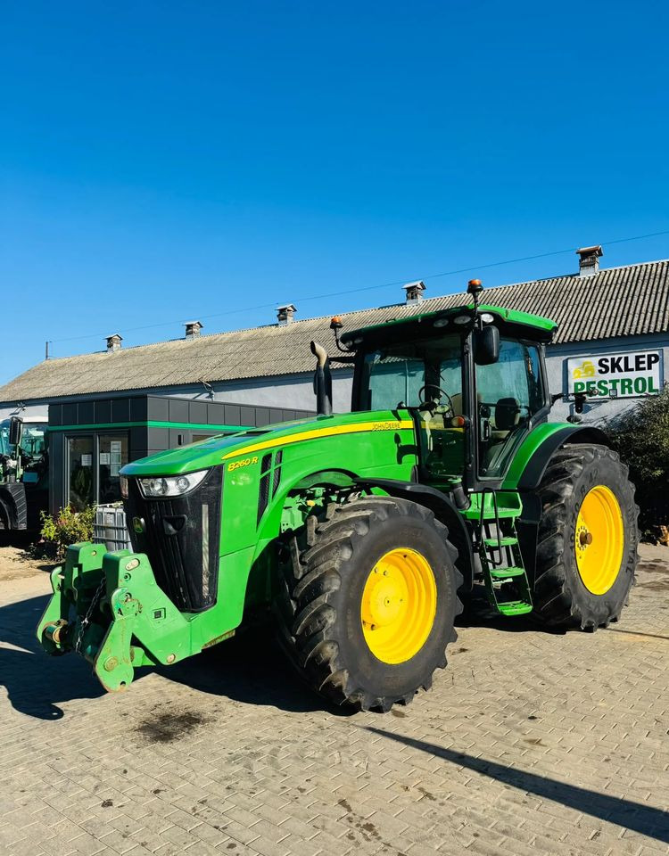 John Deere 8260R - Traktor: pilt 1 John Deere 8260R - Traktor: pilt 1