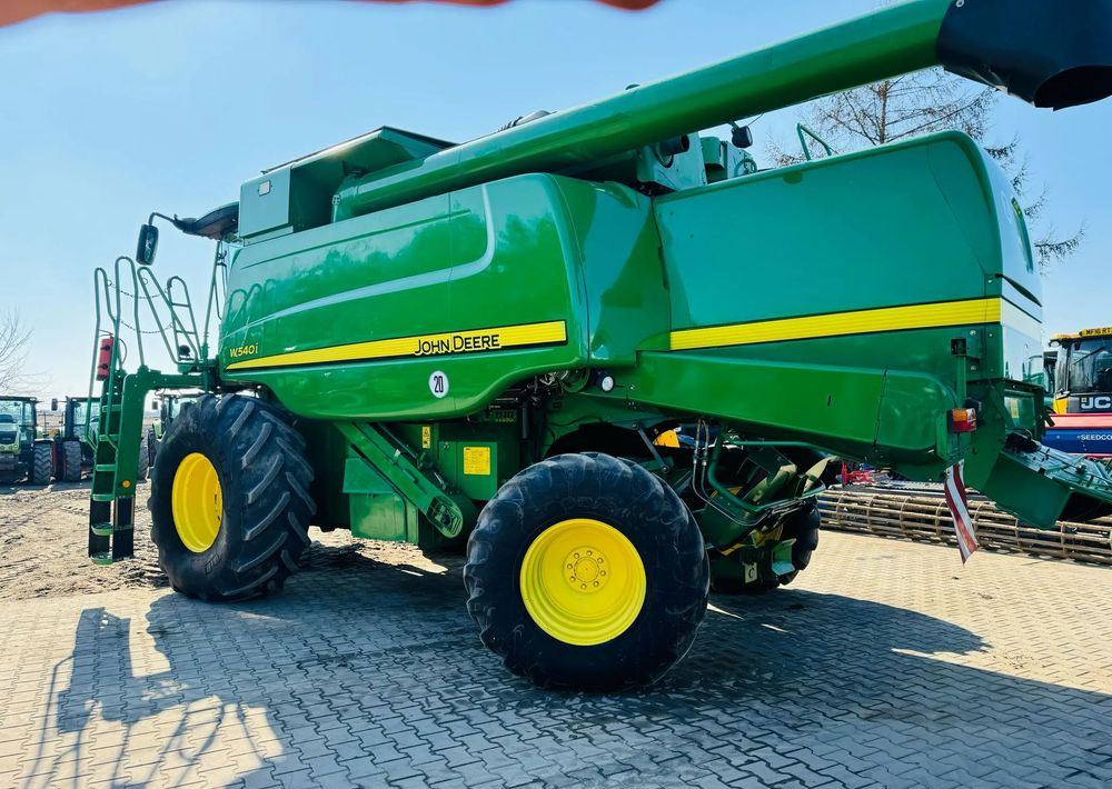 John Deere T670 - Kombain: pilt 2 John Deere T670 - Kombain: pilt 2