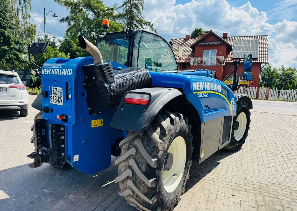 New Holland L7.42 - Teleskooplaadur: pilt 5 New Holland L7.42 - Teleskooplaadur: pilt 5