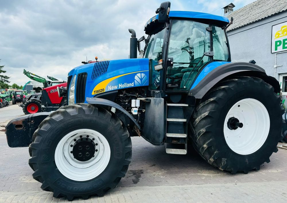New Holland T8020 - Traktor: pilt 5 New Holland T8020 - Traktor: pilt 5