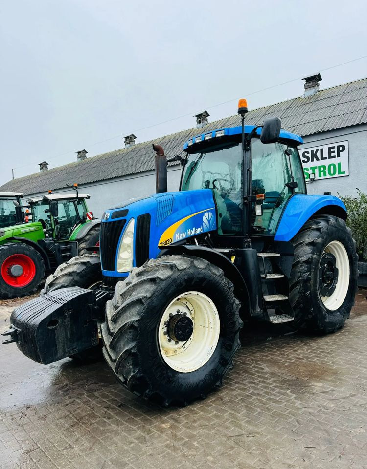 New Holland T8020 - Traktor: pilt 1 New Holland T8020 - Traktor: pilt 1