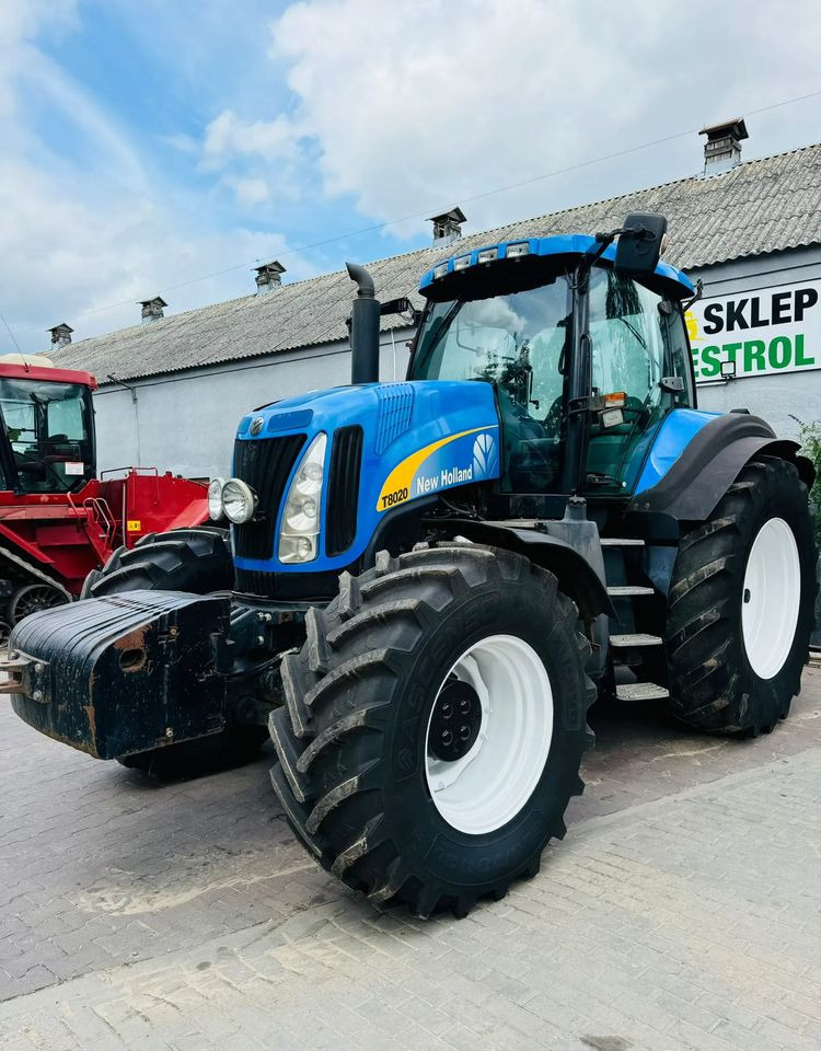 New Holland T8020 - Traktor: pilt 1 New Holland T8020 - Traktor: pilt 1