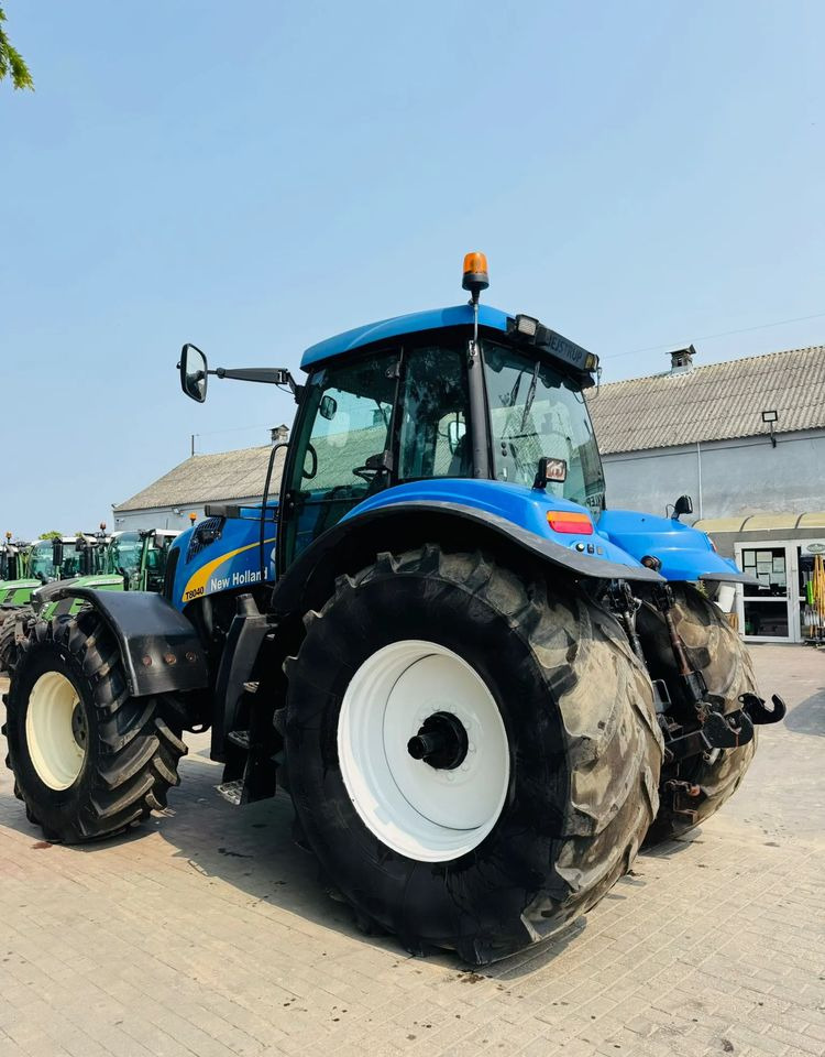 New Holland T8040 - Traktor: pilt 5 New Holland T8040 - Traktor: pilt 5