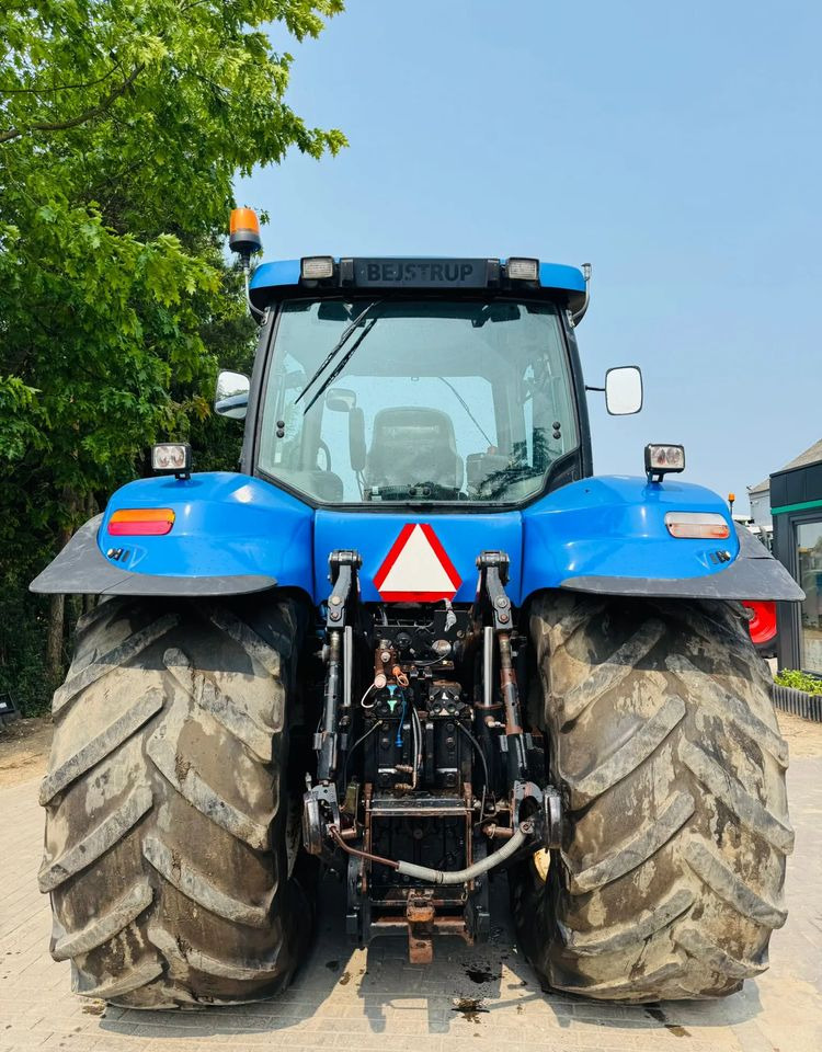 New Holland T8040 - Traktor: pilt 4 New Holland T8040 - Traktor: pilt 4