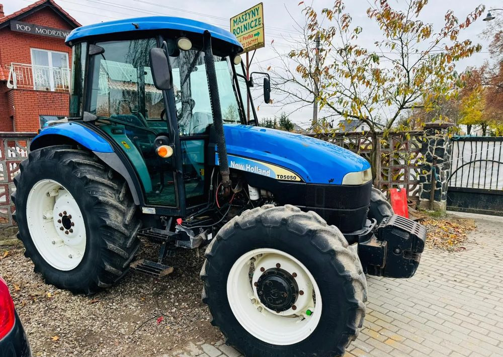 New Holland TD5050 - Traktor: pilt 3 New Holland TD5050 - Traktor: pilt 3