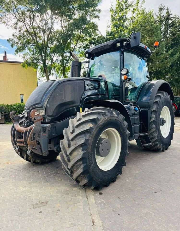 Valtra S233 - Traktor: pilt 2 Valtra S233 - Traktor: pilt 2