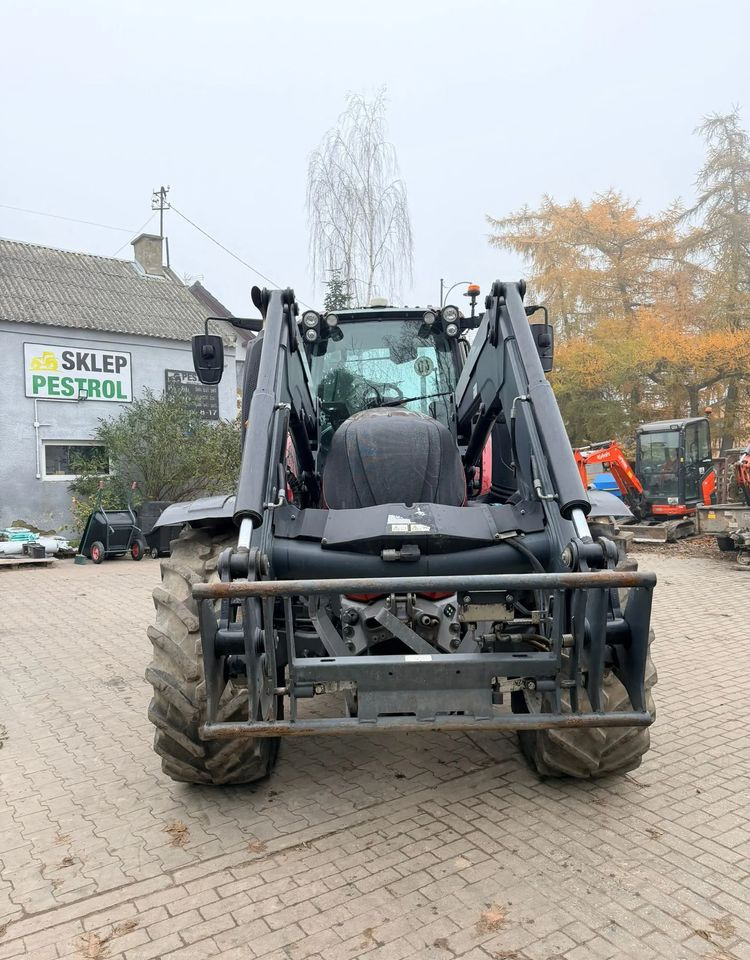 Valtra T174 - Traktor: pilt 3 Valtra T174 - Traktor: pilt 3