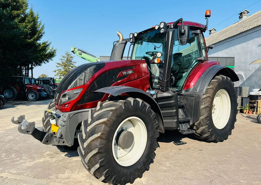 Valtra T174 Versu - Traktor: pilt 1 Valtra T174 Versu - Traktor: pilt 1