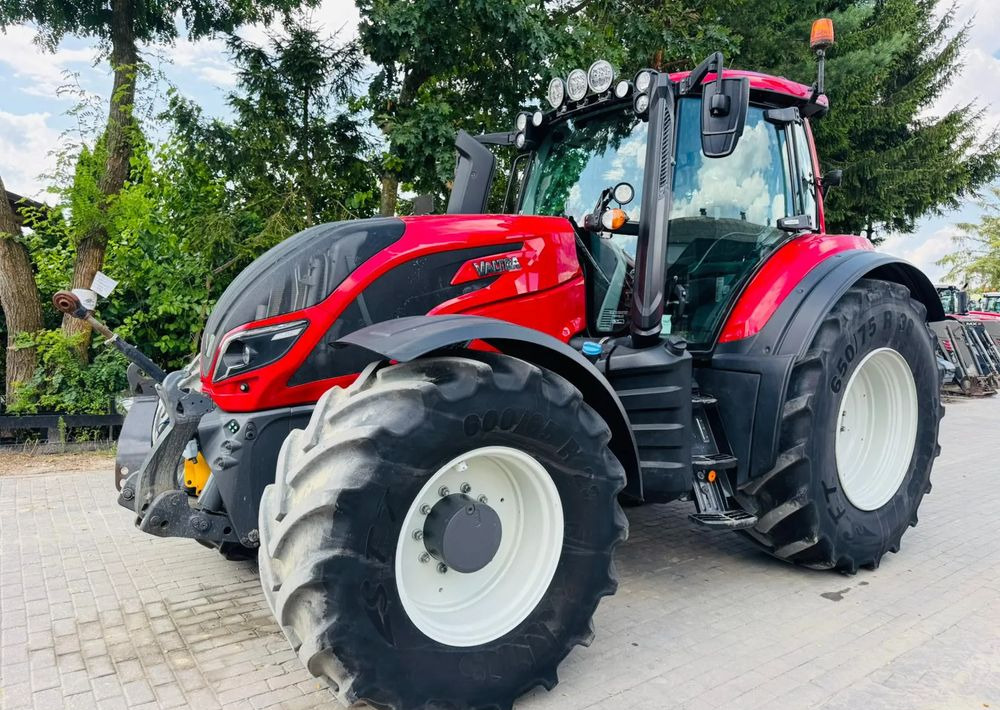 Valtra T254 - Traktor: pilt 1 Valtra T254 - Traktor: pilt 1
