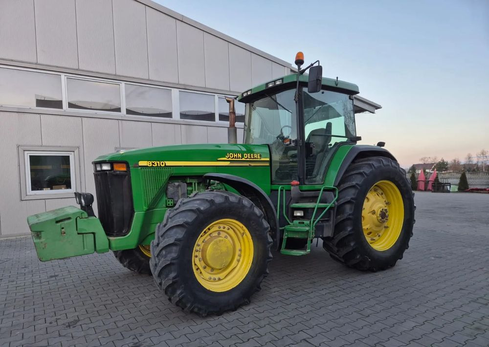 John Deere 8310 - Traktor: pilt 1 John Deere 8310 - Traktor: pilt 1
