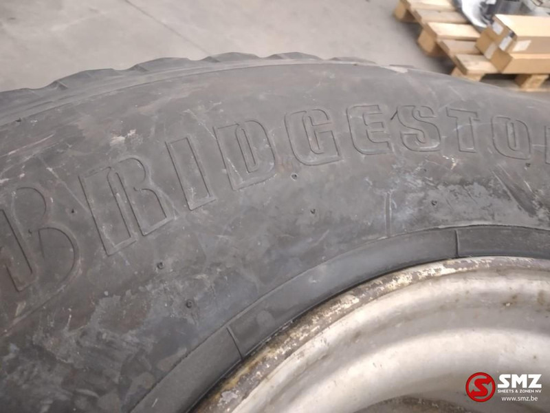 Bridgestone Occ vrachtwagenband Bridgestone R164 425/65R22.5 - Rehv - Veoauto: pilt 2 Bridgestone Occ vrachtwagenband Bridgestone R164 425/65R22.5 - Rehv - Veoauto: pilt 2