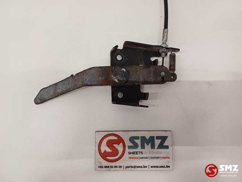 Caterpillar Cabin door lever + cable Caterpillar - Uks ja varuosad - Veoauto: pilt 2 Caterpillar Cabin door lever + cable Caterpillar - Uks ja varuosad - Veoauto: pilt 2