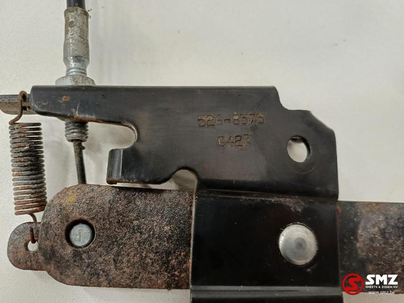 Caterpillar Cabin door lever + cable Caterpillar - Uks ja varuosad - Veoauto: pilt 5 Caterpillar Cabin door lever + cable Caterpillar - Uks ja varuosad - Veoauto: pilt 5