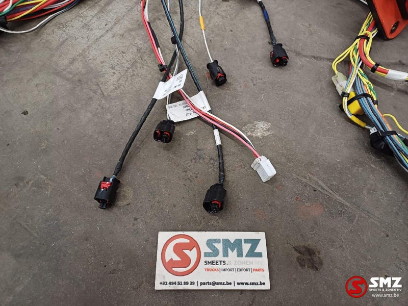 Caterpillar Cabin wire harness Caterpillar - Kaablid/ Juhtmestik - Veoauto: pilt 3 Caterpillar Cabin wire harness Caterpillar - Kaablid/ Juhtmestik - Veoauto: pilt 3