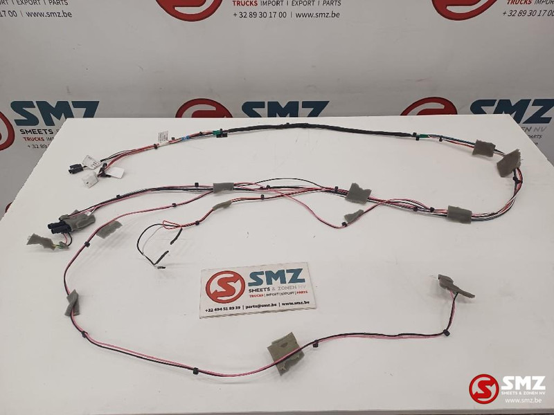 Caterpillar Lightning wire harness Caterpillar - Kaablid/ Juhtmestik - Veoauto: pilt 1 Caterpillar Lightning wire harness Caterpillar - Kaablid/ Juhtmestik - Veoauto: pilt 1