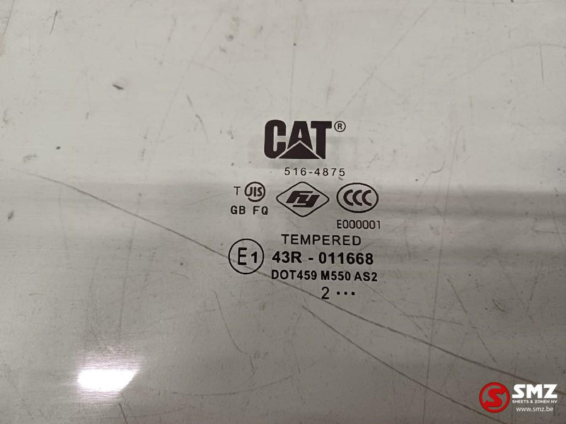 Caterpillar Rear glass Caterpillar - Aken ja varuosad - Materjali käitlemise seade: pilt 2 Caterpillar Rear glass Caterpillar - Aken ja varuosad - Materjali käitlemise seade: pilt 2