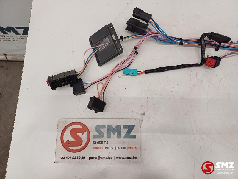 Caterpillar Wiring harness left hand console Caterpillar - Kaablid/ Juhtmestik - Veoauto: pilt 3 Caterpillar Wiring harness left hand console Caterpillar - Kaablid/ Juhtmestik - Veoauto: pilt 3