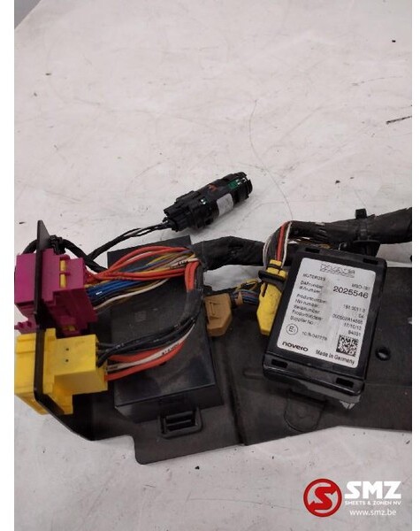 DAF Occ regeleenheid + omvormer 24V-12 V 20A Daf XF106 - Mootori juhtimisseade - Veoauto: pilt 2 DAF Occ regeleenheid + omvormer 24V-12 V 20A Daf XF106 - Mootori juhtimisseade - Veoauto: pilt 2