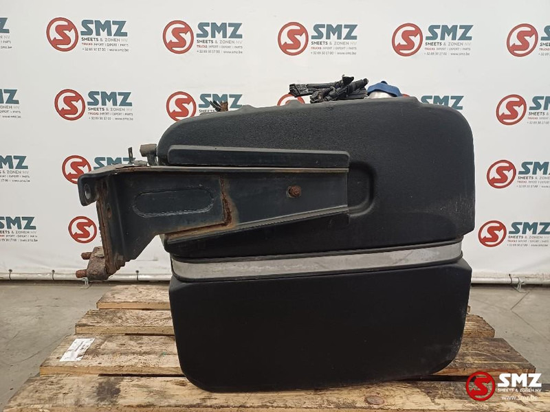 Iveco Occ AdBlue tank Iveco - Kütusesüsteem - Veoauto: pilt 3 Iveco Occ AdBlue tank Iveco - Kütusesüsteem - Veoauto: pilt 3