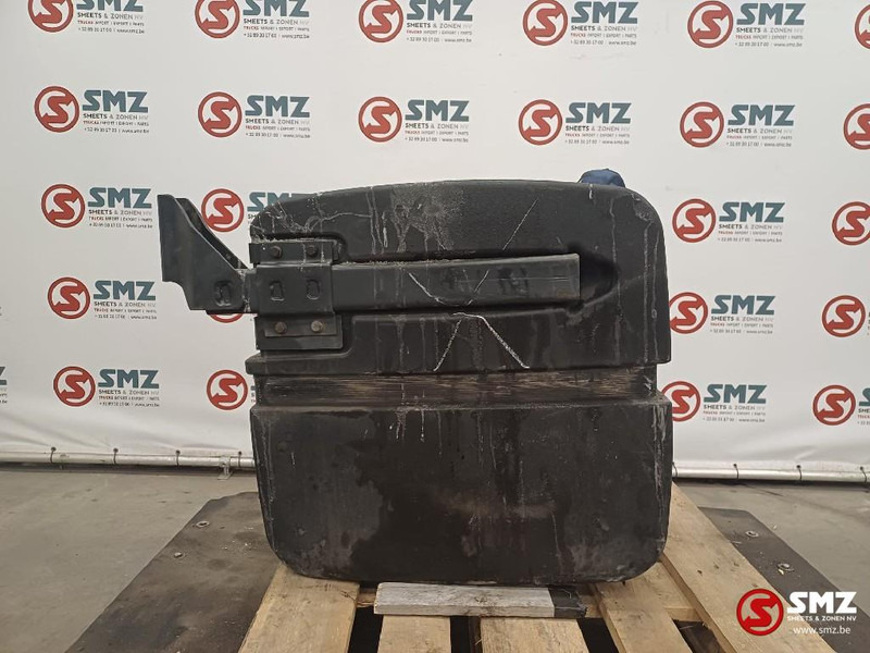 Iveco Occ AdBlue tank Iveco - Kütusesüsteem - Veoauto: pilt 2 Iveco Occ AdBlue tank Iveco - Kütusesüsteem - Veoauto: pilt 2