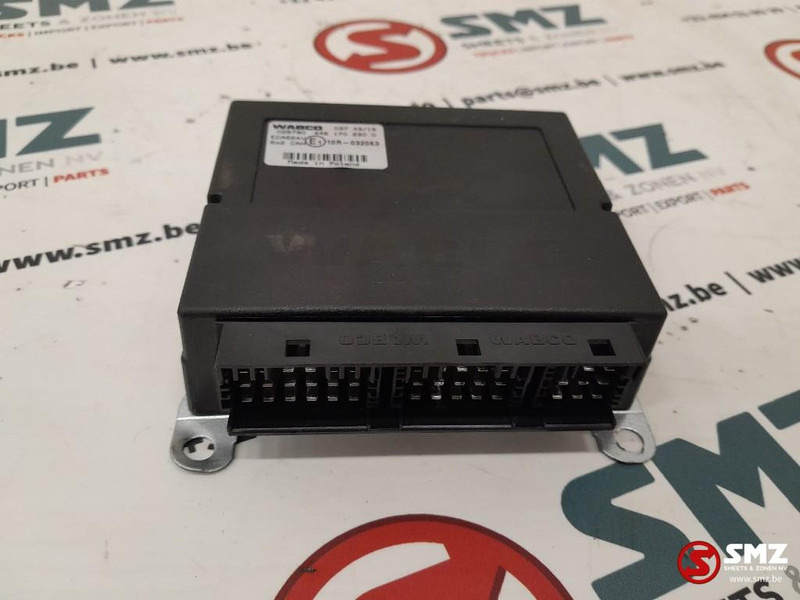 Iveco Occ ECU ECAS 6x2 regeleenheid Iveco - Mootori juhtimisseade - Veoauto: pilt 1 Iveco Occ ECU ECAS 6x2 regeleenheid Iveco - Mootori juhtimisseade - Veoauto: pilt 1