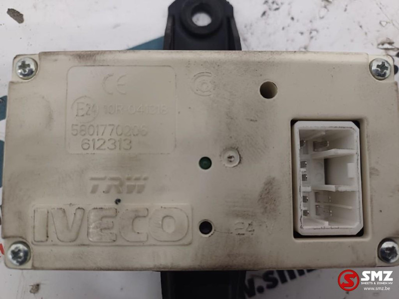 Iveco Occ ECU centrale vergrendeling Iveco - Mootori juhtimisseade - Veoauto: pilt 3 Iveco Occ ECU centrale vergrendeling Iveco - Mootori juhtimisseade - Veoauto: pilt 3