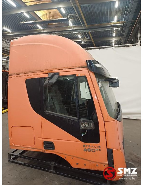 Iveco Occ cabine compleet Hi Way Stralis Iveco - Kabiin ja interjöör - Veoauto: pilt 3 Iveco Occ cabine compleet Hi Way Stralis Iveco - Kabiin ja interjöör - Veoauto: pilt 3