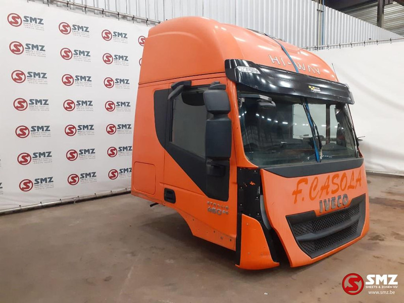 Iveco Occ cabine compleet Iveco Stralis HI Way euro 6 - Kabiin ja interjöör - Veoauto: pilt 3 Iveco Occ cabine compleet Iveco Stralis HI Way euro 6 - Kabiin ja interjöör - Veoauto: pilt 3
