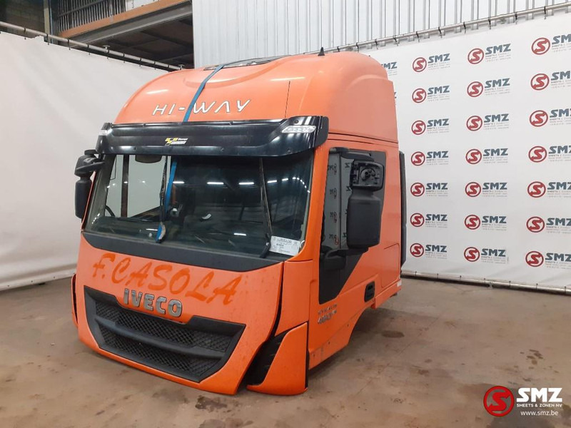 Iveco Occ cabine compleet Iveco Stralis HI Way euro 6 - Kabiin ja interjöör - Veoauto: pilt 4 Iveco Occ cabine compleet Iveco Stralis HI Way euro 6 - Kabiin ja interjöör - Veoauto: pilt 4