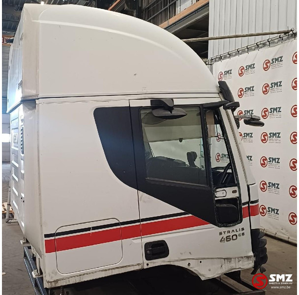 Iveco Occ cabine compleet Stralis Hi-Way Iveco - Kabiin ja interjöör - Veoauto: pilt 4 Iveco Occ cabine compleet Stralis Hi-Way Iveco - Kabiin ja interjöör - Veoauto: pilt 4