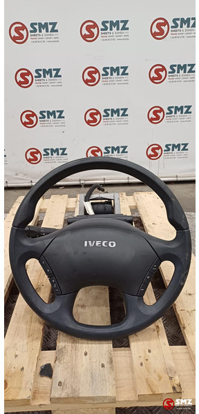 Iveco Occ stuurwiel + stuurkolom + stuurkolomschakelaars - Juhtimine - Veoauto: pilt 1 Iveco Occ stuurwiel + stuurkolom + stuurkolomschakelaars - Juhtimine - Veoauto: pilt 1