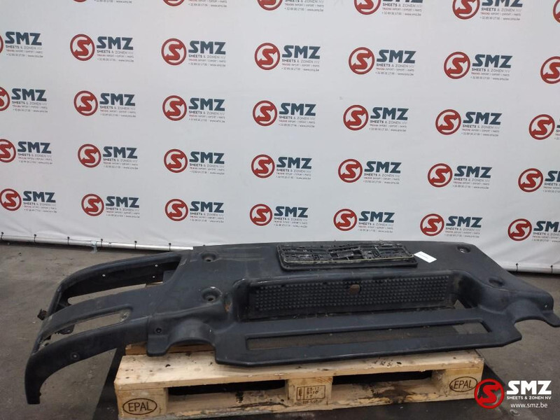 Iveco Occ voorbumper + bumper links Iveco Trakker 504221 - Kaitseraud - Veoauto: pilt 1 Iveco Occ voorbumper + bumper links Iveco Trakker 504221 - Kaitseraud - Veoauto: pilt 1