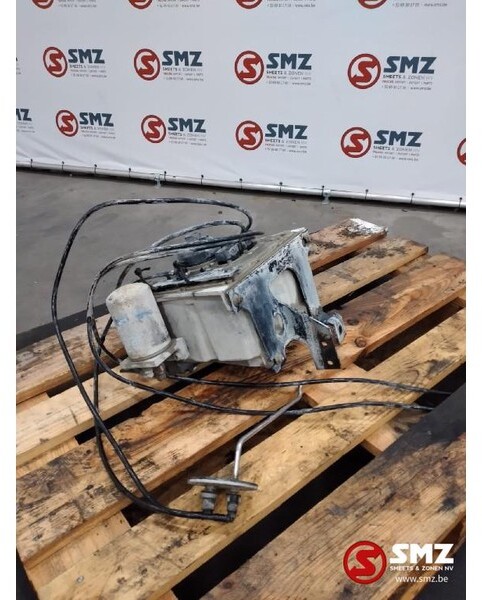 MAN Occ AdBlue module MAN TGS Bosch Denoxtronic 003852 - Kütusesüsteem - Veoauto: pilt 1 MAN Occ AdBlue module MAN TGS Bosch Denoxtronic 003852 - Kütusesüsteem - Veoauto: pilt 1